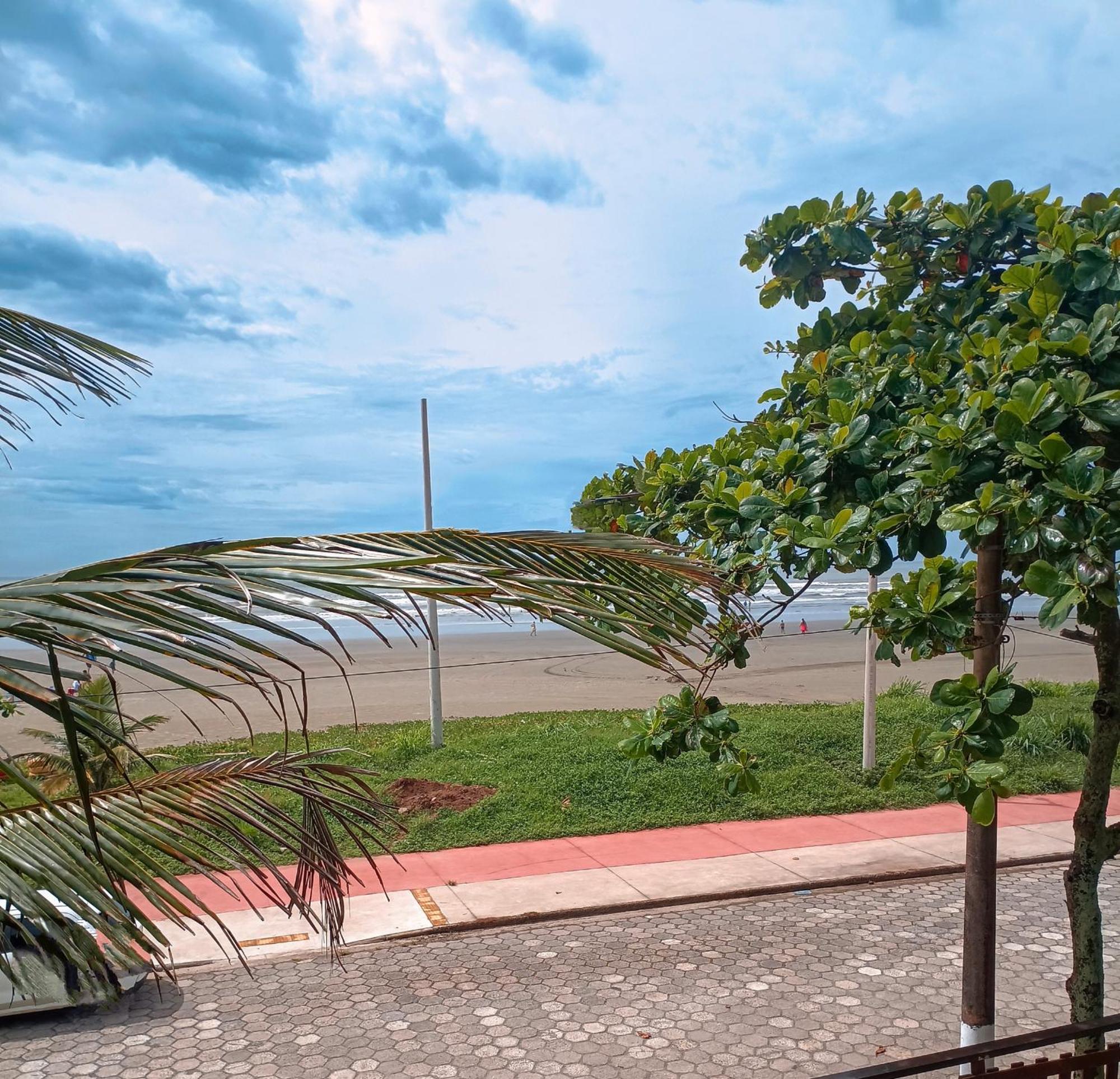 Pousada Beira Mar Peruibe Exterior photo